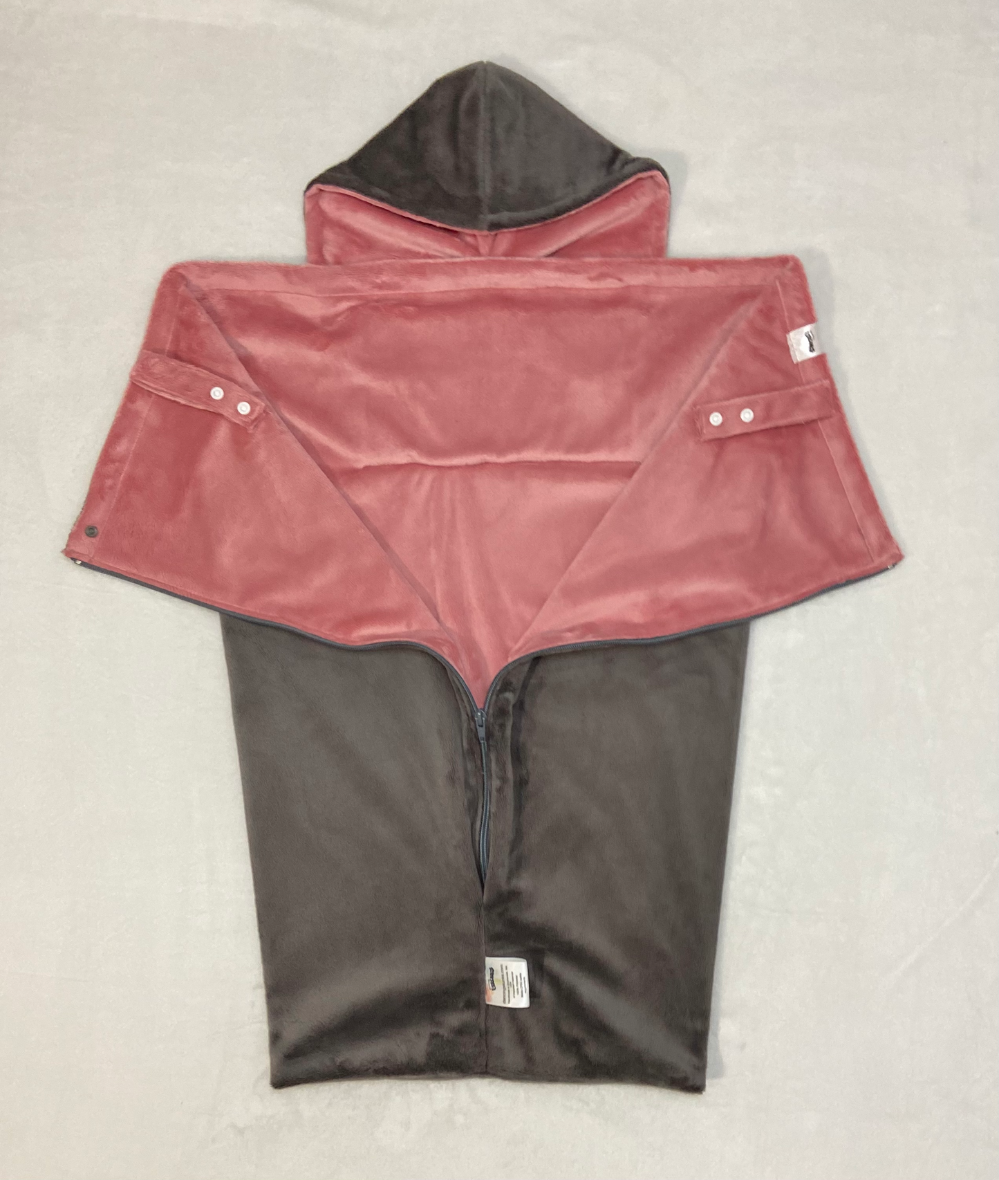 Solid grey with pink