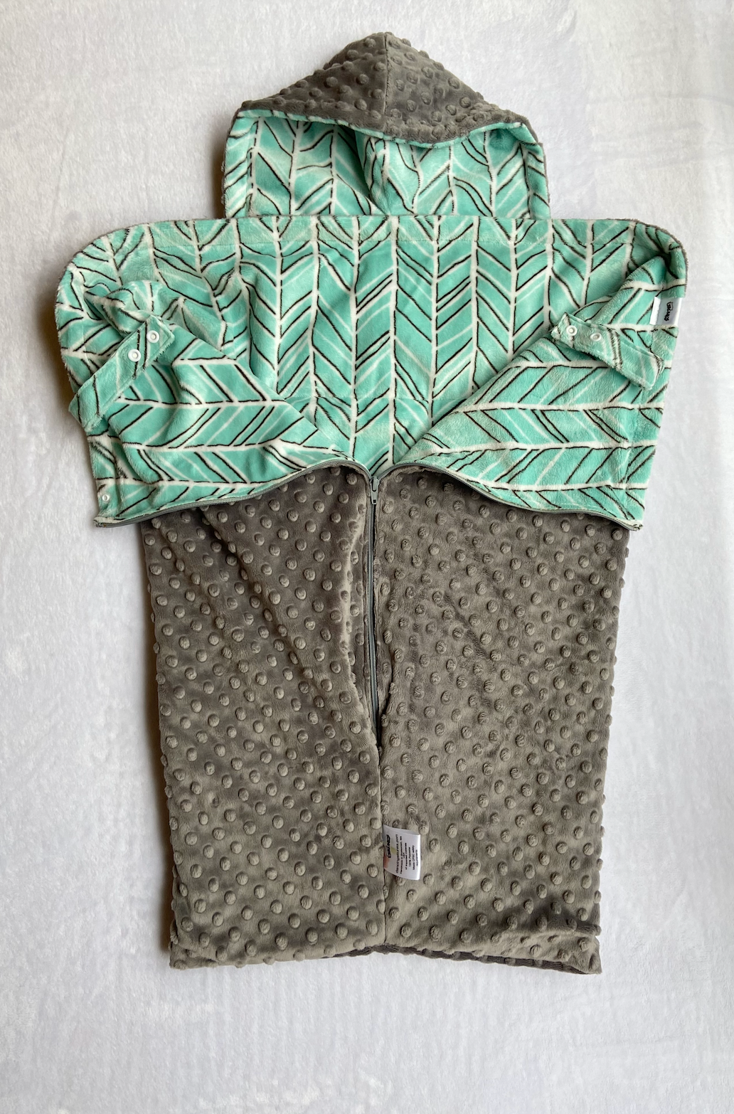 Grey dots with teal herringbone